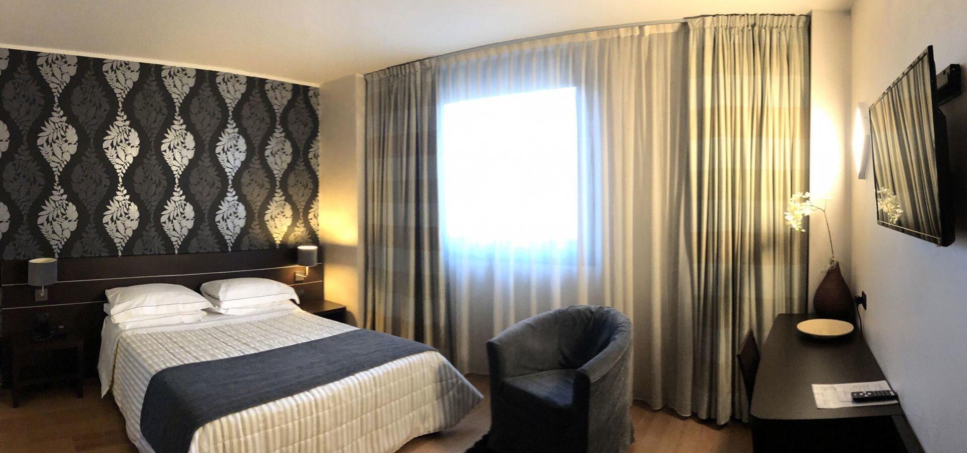 Castahotel Castagnito Ngoại thất bức ảnh