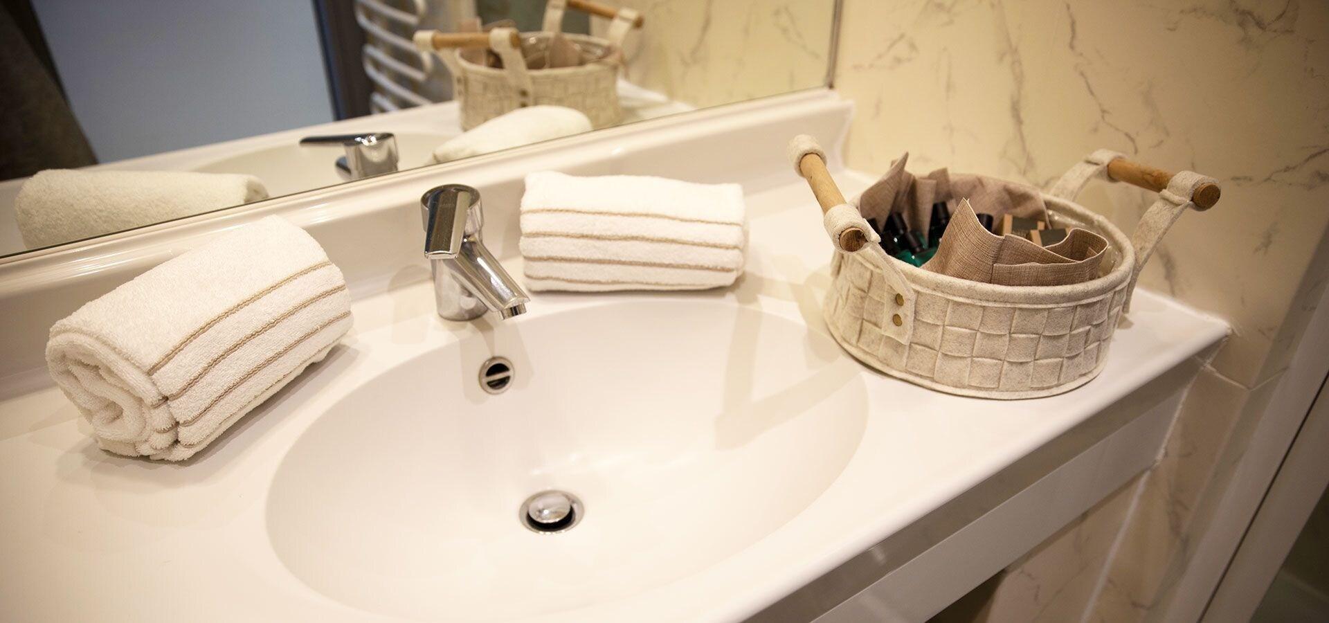 Castahotel Castagnito Ngoại thất bức ảnh